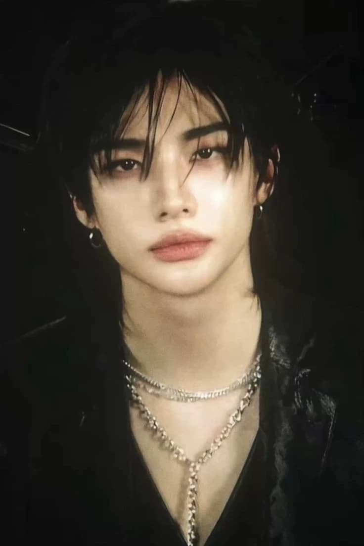 Hyunjin ~ thumbnail