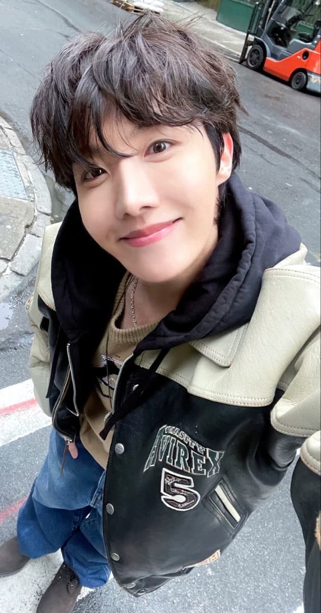 Jung Hoseok  thumbnail