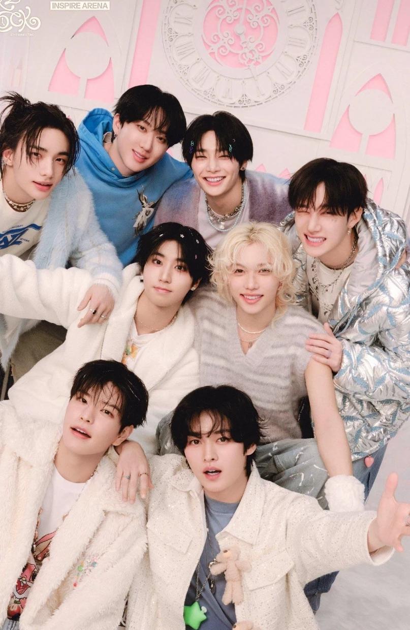 Straykids thumbnail