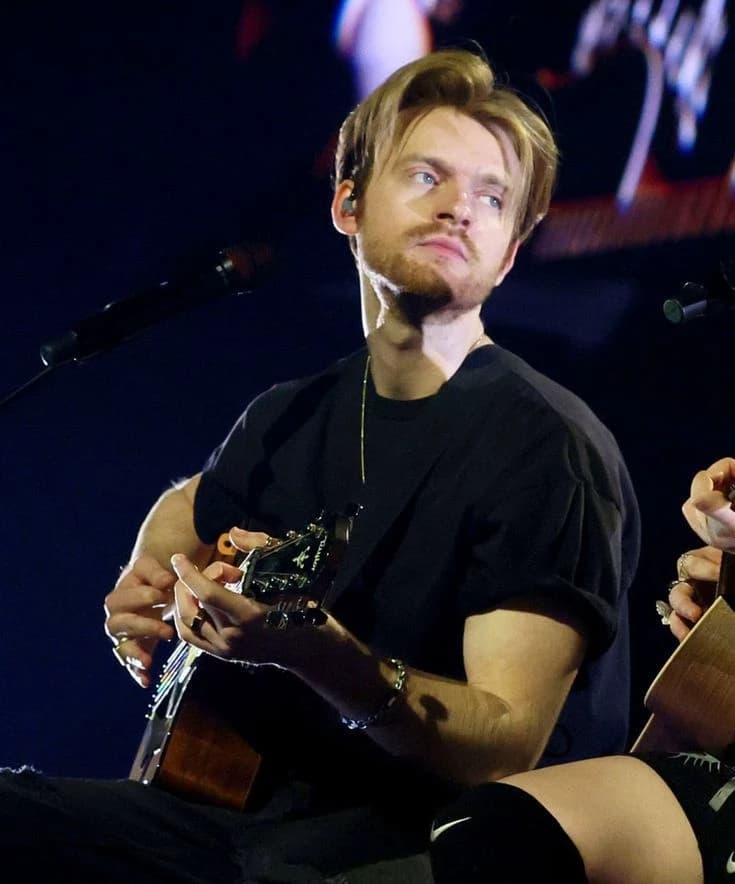 Billie's older bro Finneas thumbnail