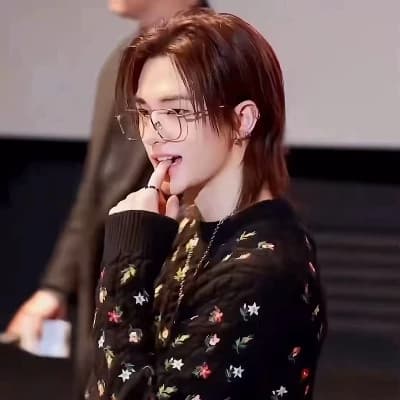 Hyunjin thumbnail