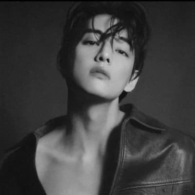 Kim taehyung (idol) thumbnail