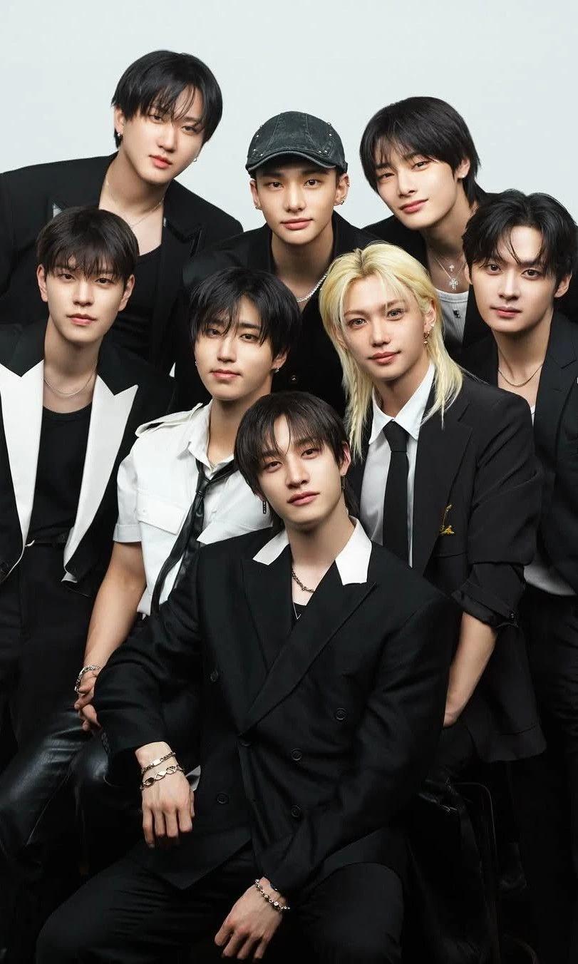Stray Kids thumbnail