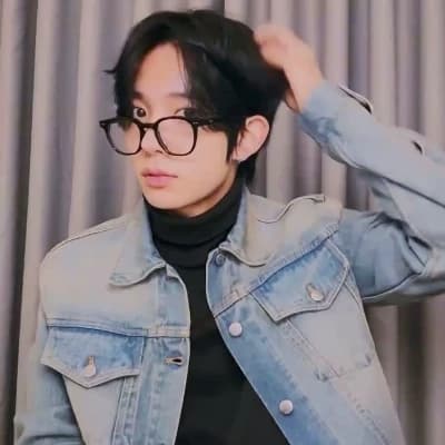 Lee Heeseung  thumbnail