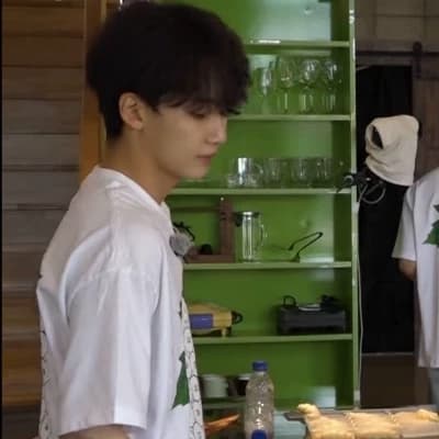 Jeonghan  thumbnail