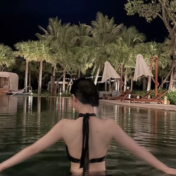 Julie  thumbnail