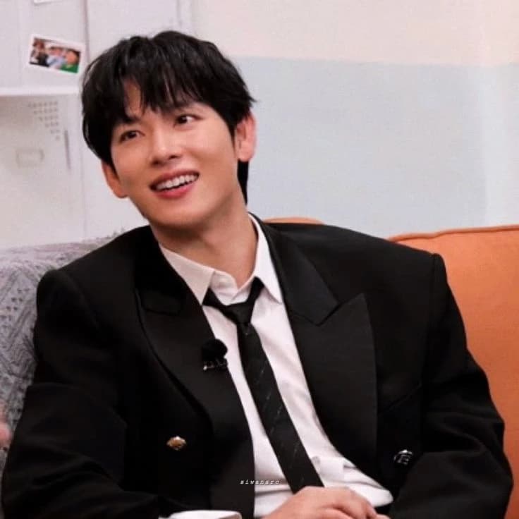 Yim Si-wan thumbnail