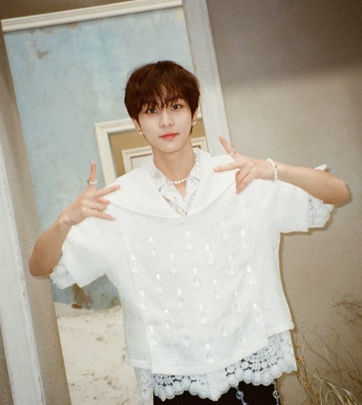 Jungwon  thumbnail