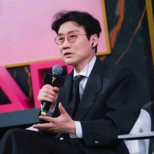 Hwang Dong-hyuk thumbnail