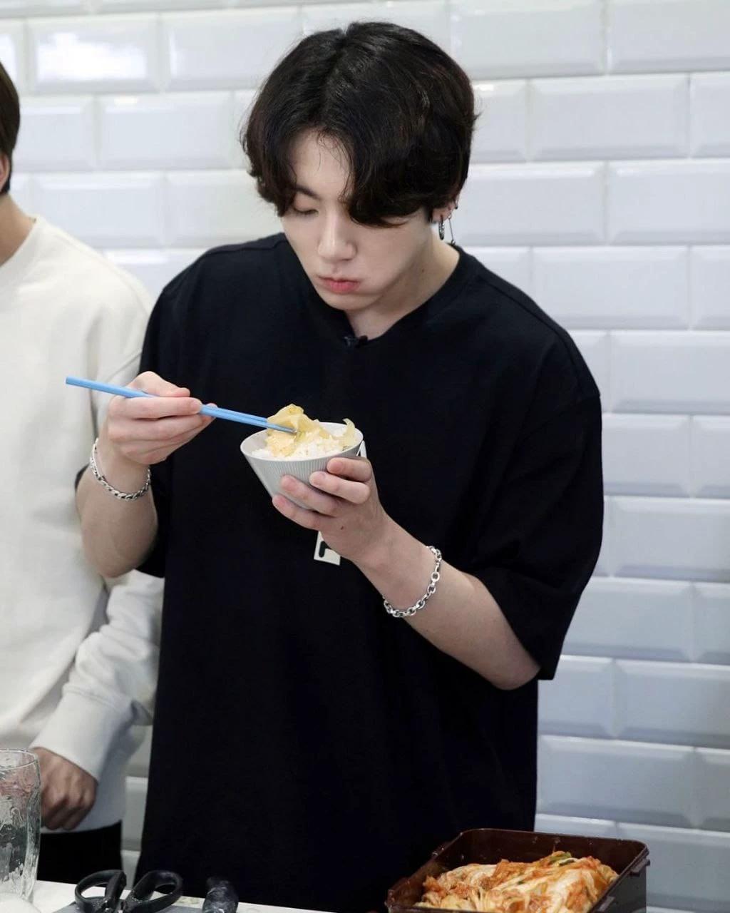 Jeon Jungkook thumbnail