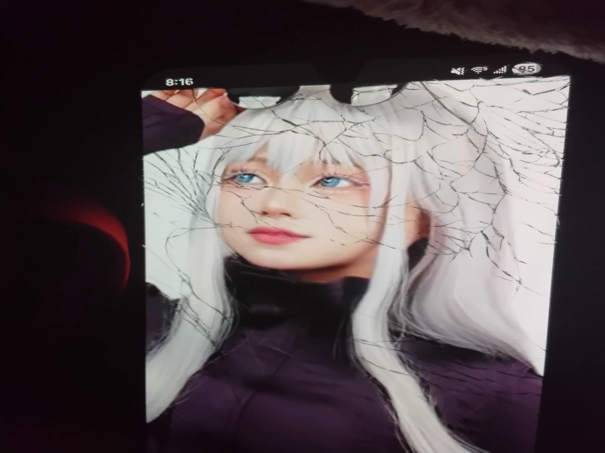 Mia thumbnail