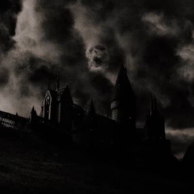 Hogwarts...war... thumbnail