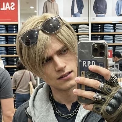 Leon kennedy ( A/B/O) thumbnail