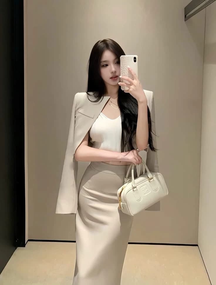 Adriana Cavalier (Ceo,Mafia boss) thumbnail