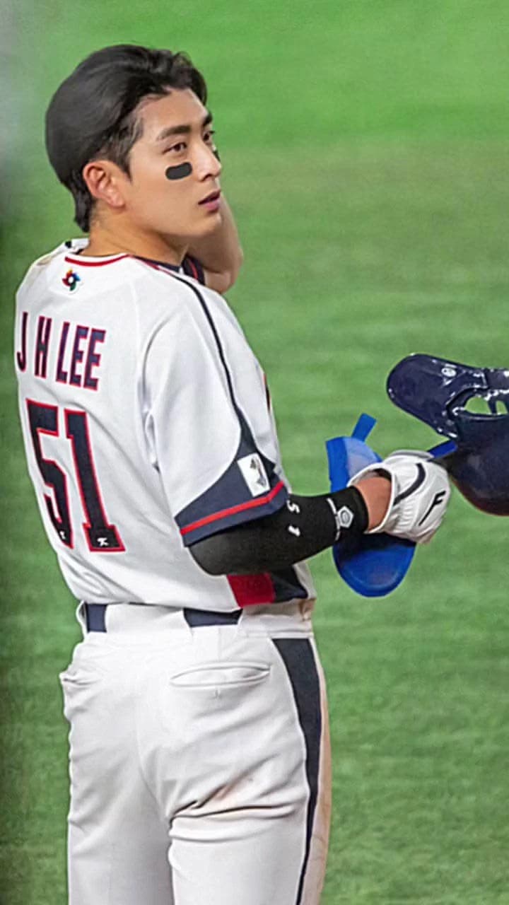 Kang Hyun-Woo thumbnail