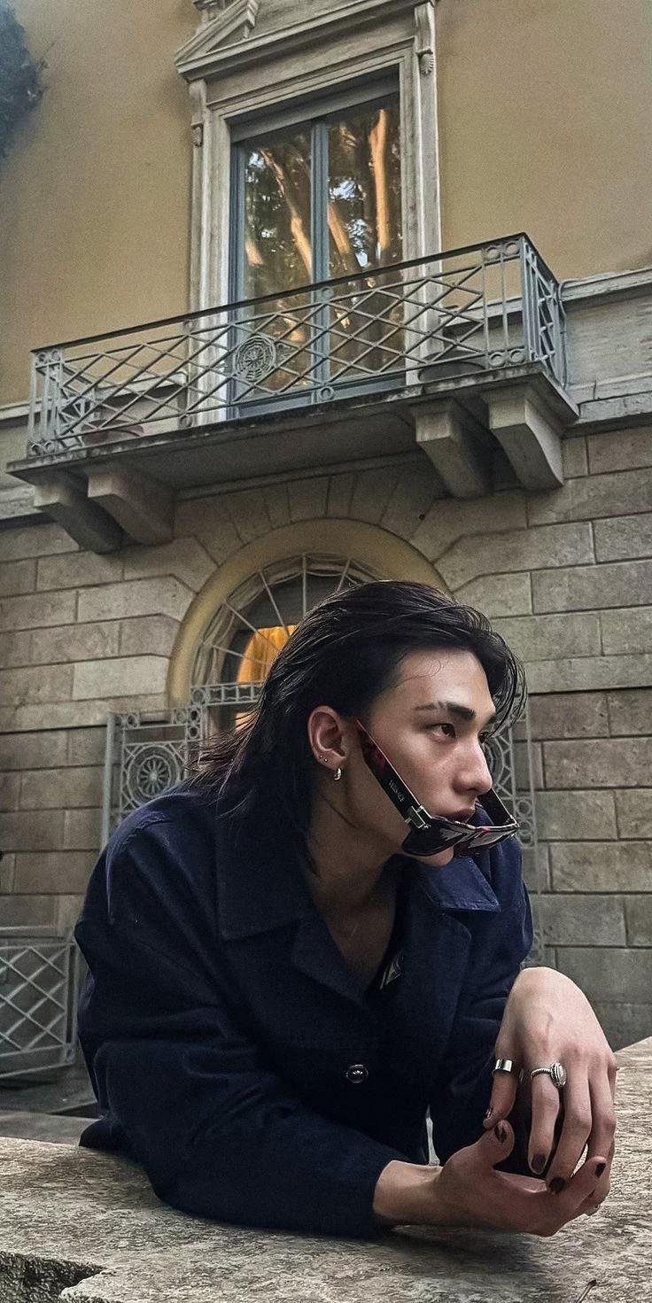 Hwang hyunjın thumbnail