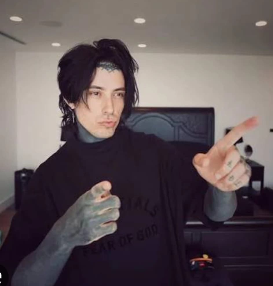 Ronnie Radke thumbnail