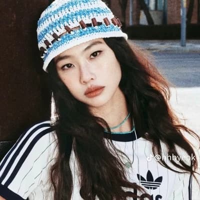 Hoyeon Jung thumbnail