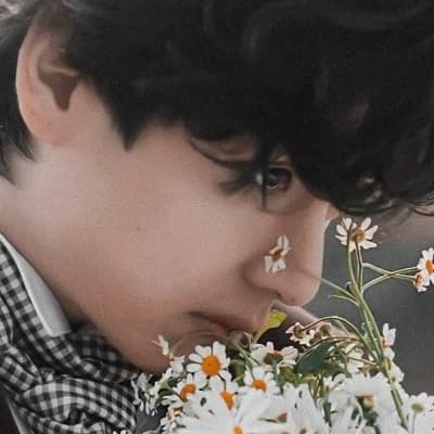 Kim Taehyung  thumbnail