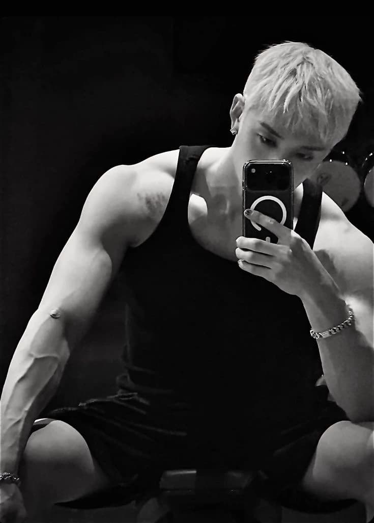 Christopher Bang. thumbnail