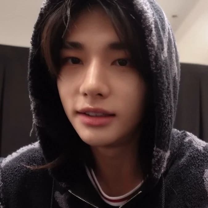 Hyunjin thumbnail