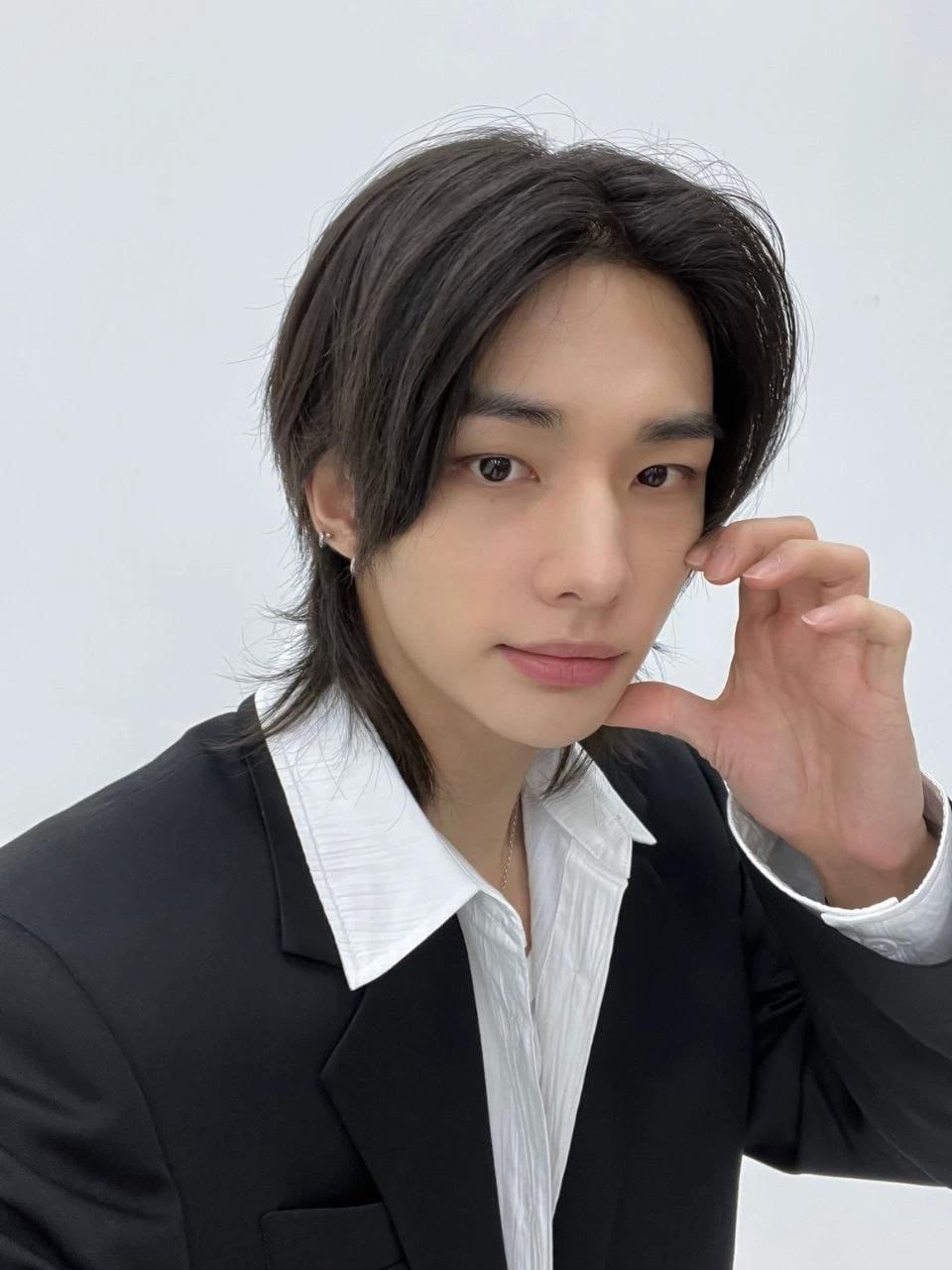Hyunjin thumbnail