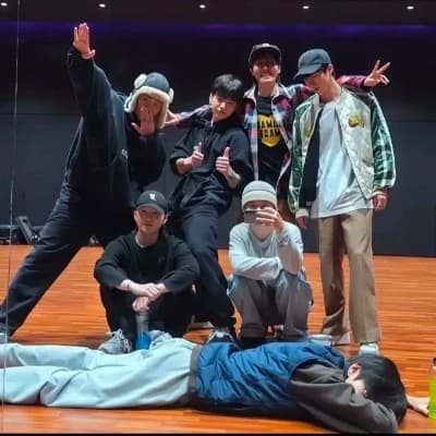 Bts (7 members) thumbnail