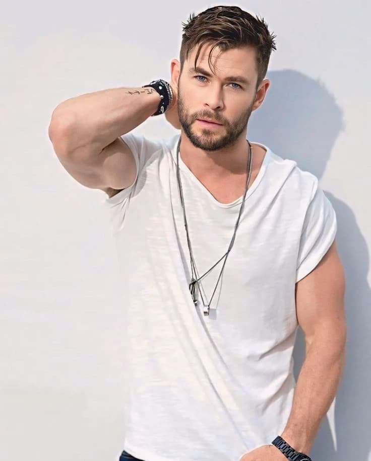Chris Hemsworth ❤️‍🔥 thumbnail