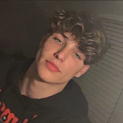 Julian Thorne thumbnail