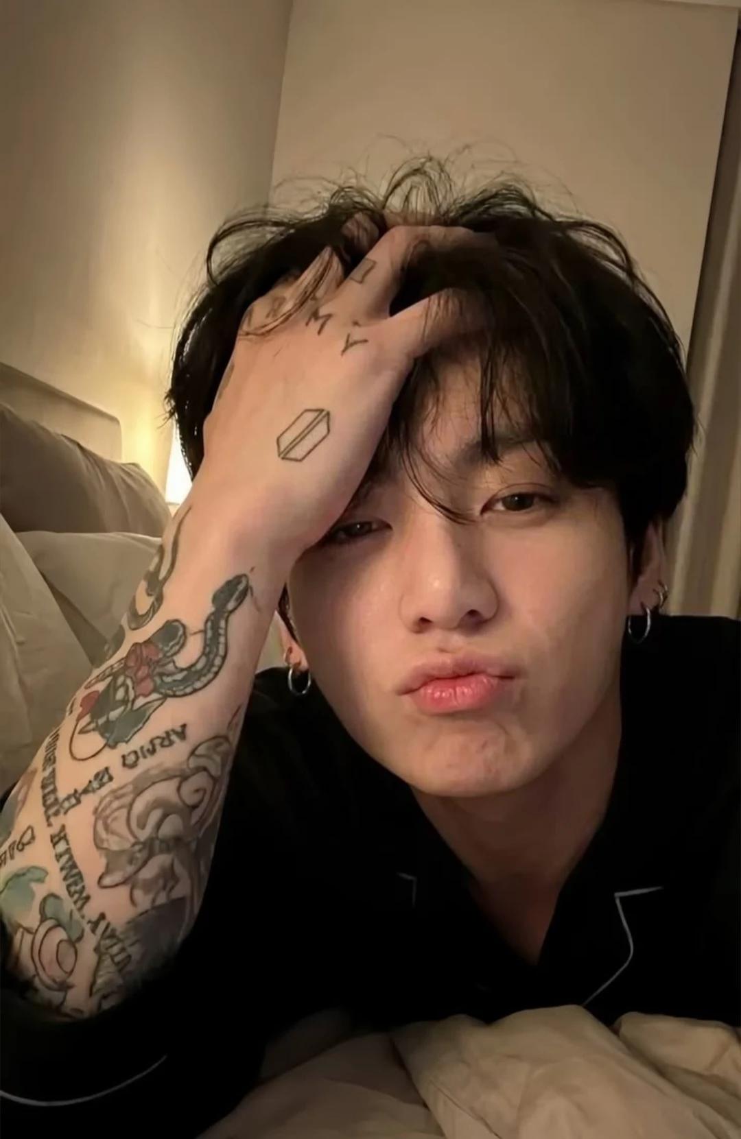Jikook 74 "Between Gold and Skin" thumbnail
