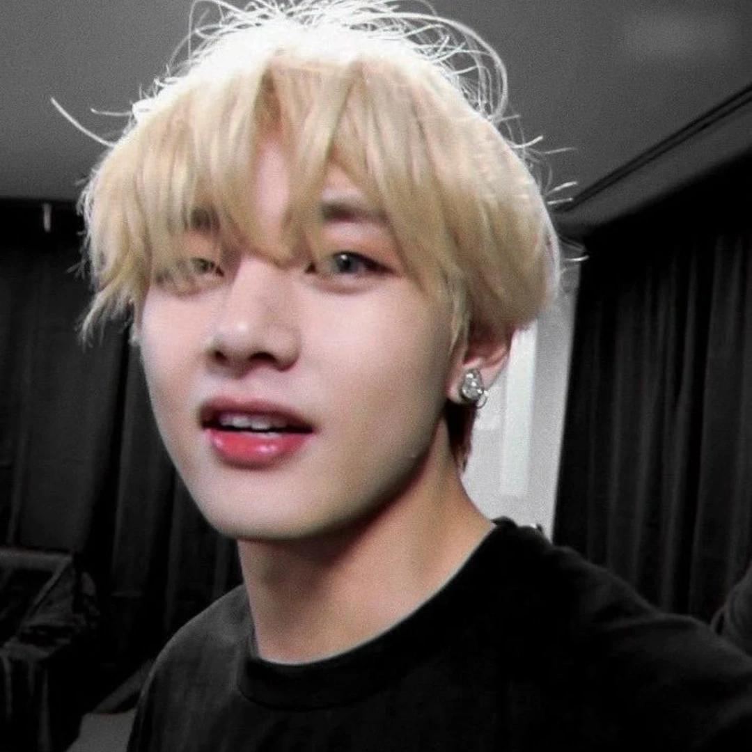 Kim Taehyung. thumbnail