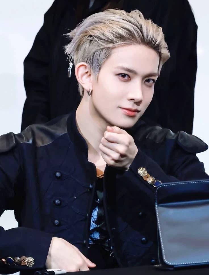 Lee heeseung thumbnail