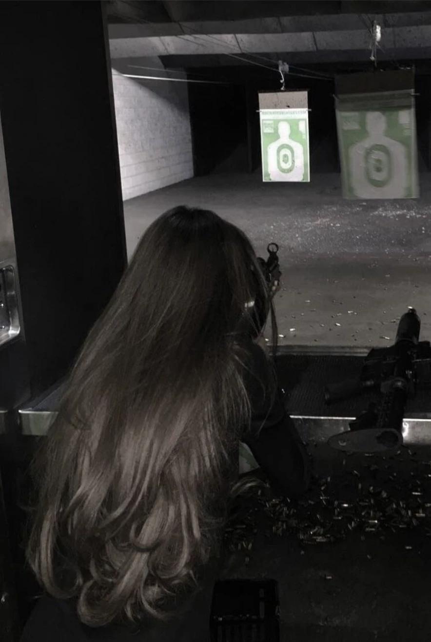 (The only girl in the hunting academy) thumbnail
