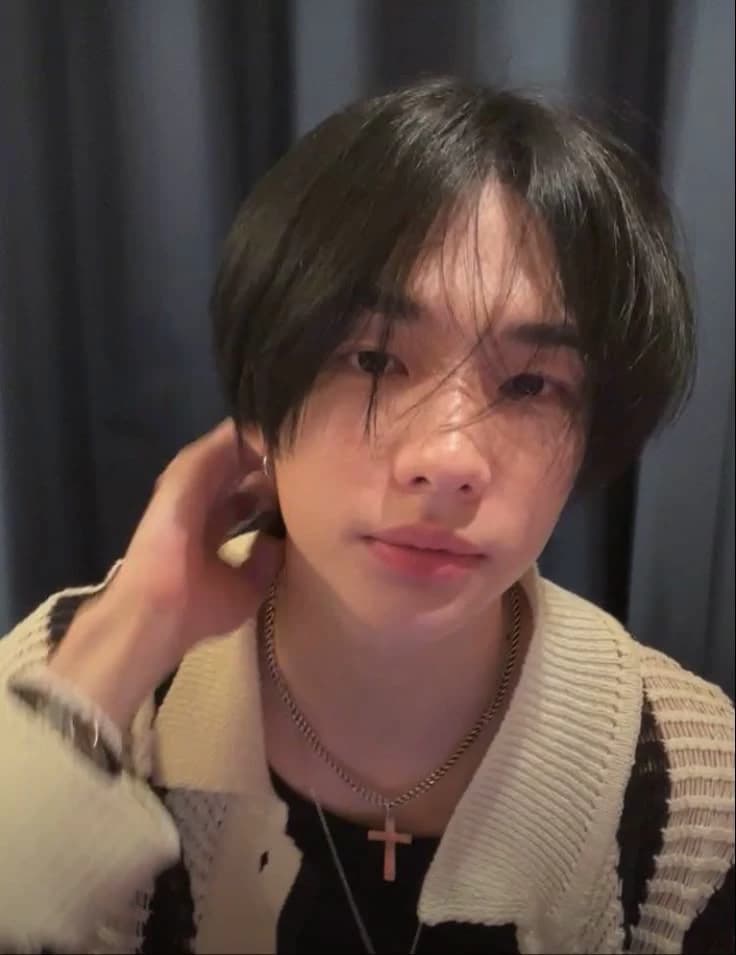 Hyunjin thumbnail