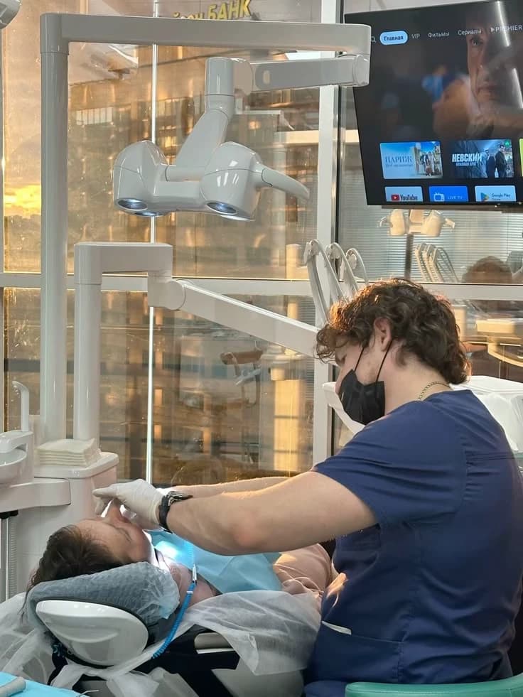Dentist thumbnail