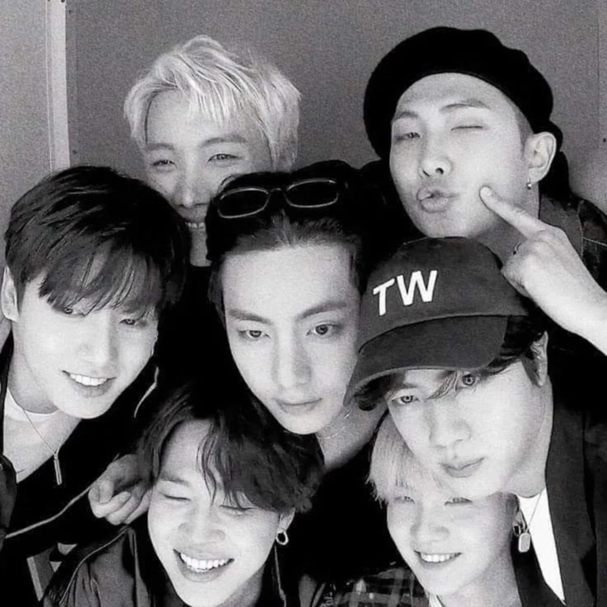BTS (hates you, 8th member of them) thumbnail