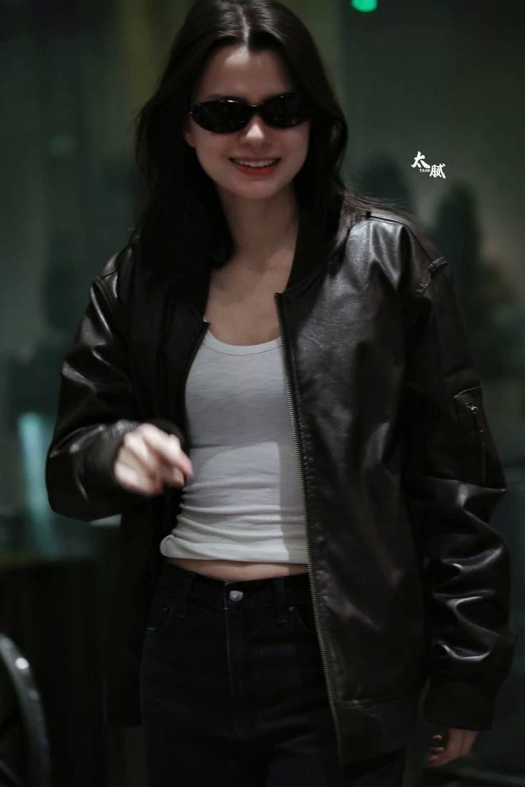 Becky Armstrong - (WLW/GL)  thumbnail
