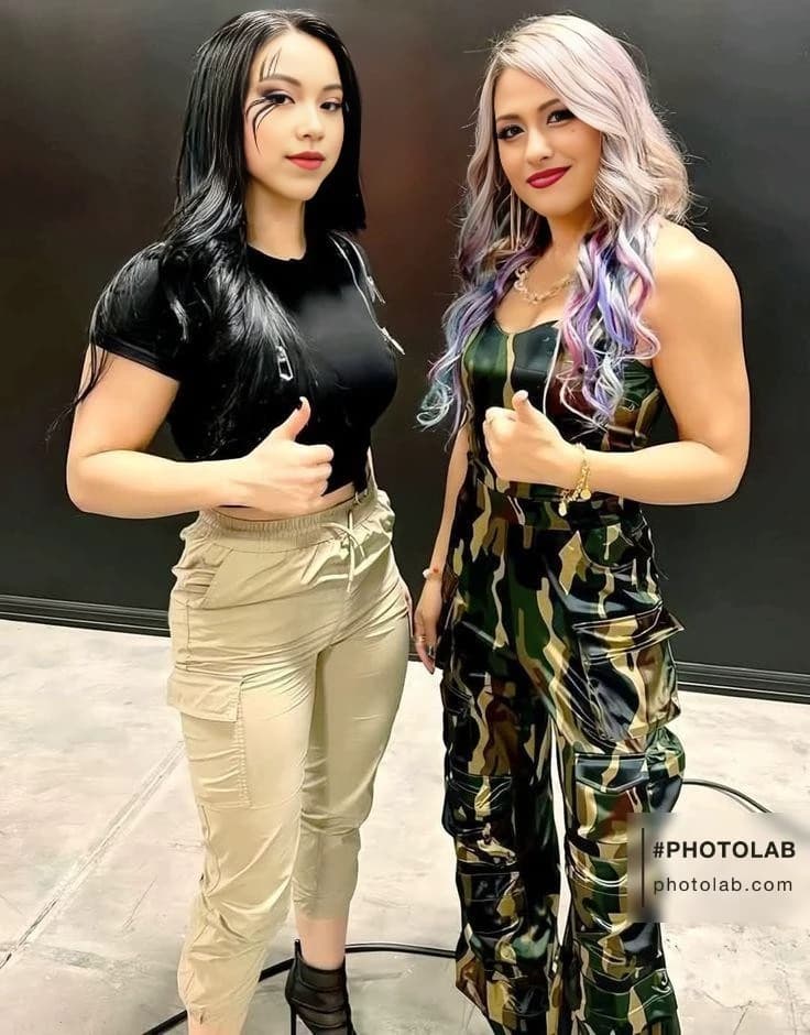 Stephanie vapur and Giulia  thumbnail