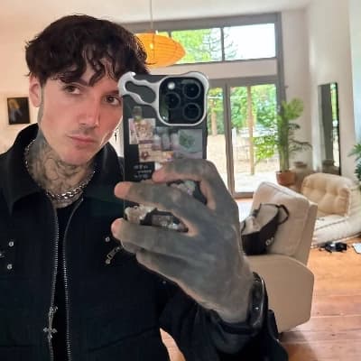 Oli Sykes thumbnail