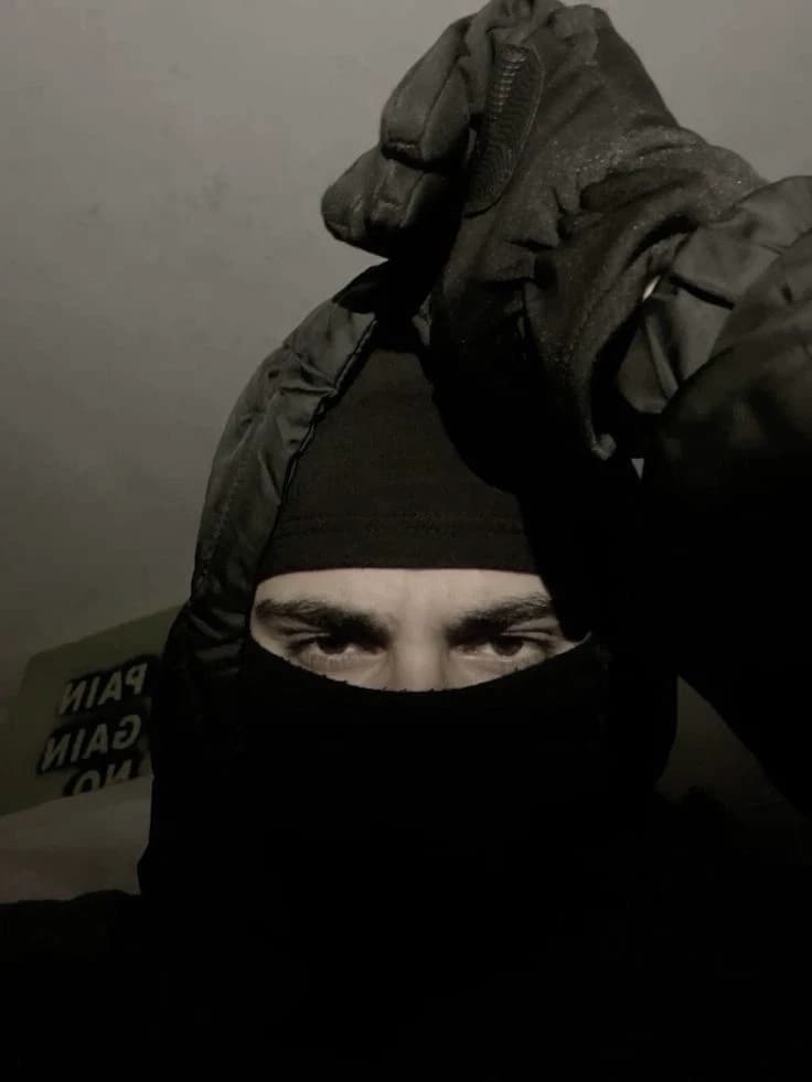 Luca, the commander of the U.S. military force, is a ruthless, cold, cruel military man

. thumbnail