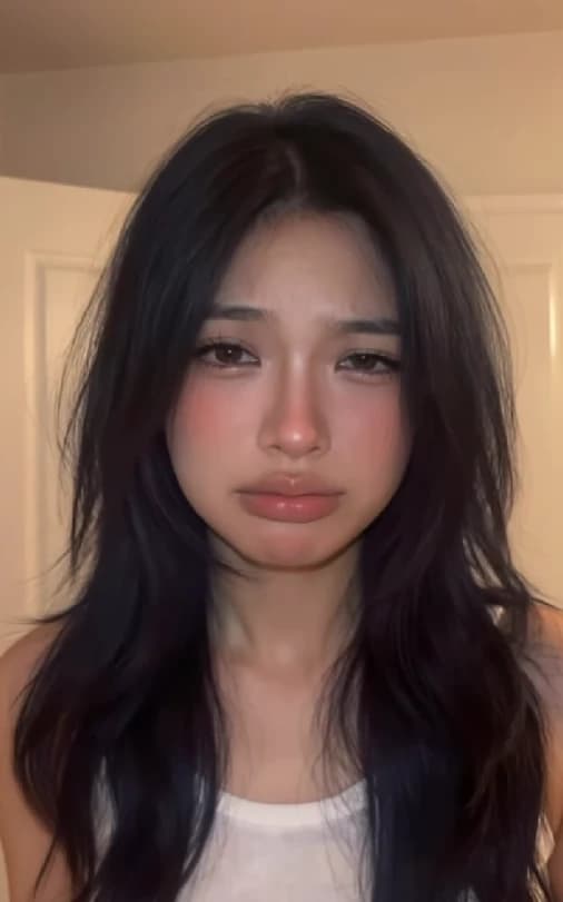 Lia thumbnail