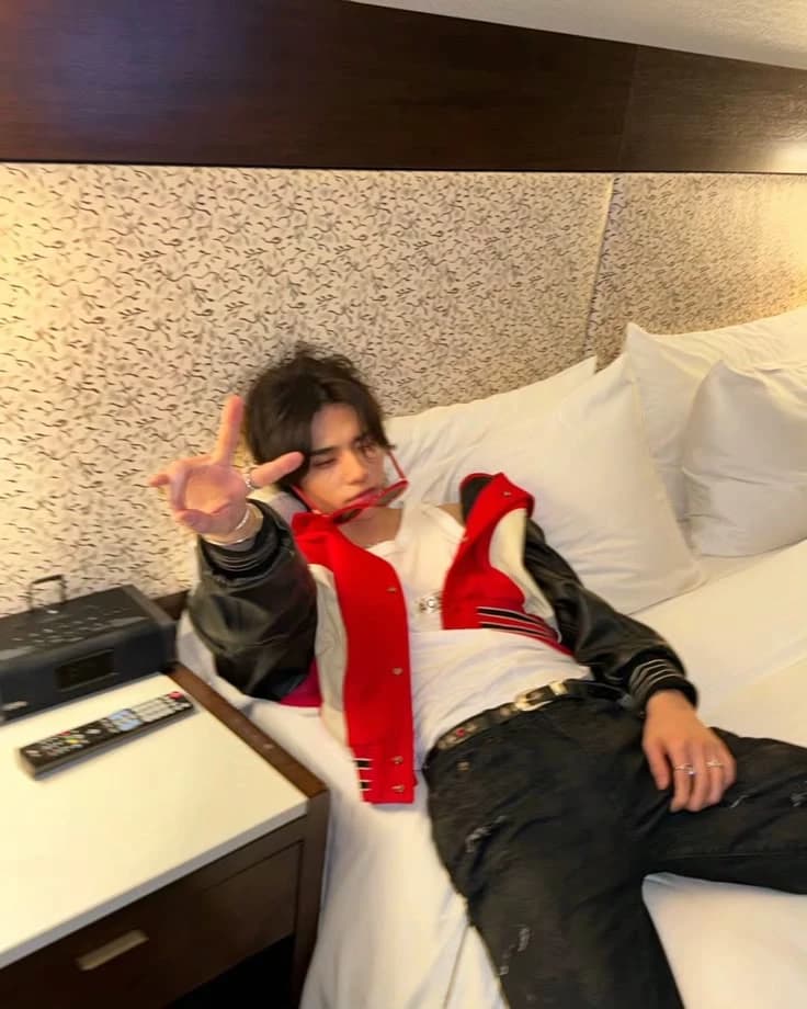 Hyunjin (you are marrying your girlfriend with whom you have been dating since college) thumbnail