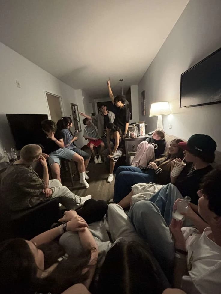 Group of friends thumbnail