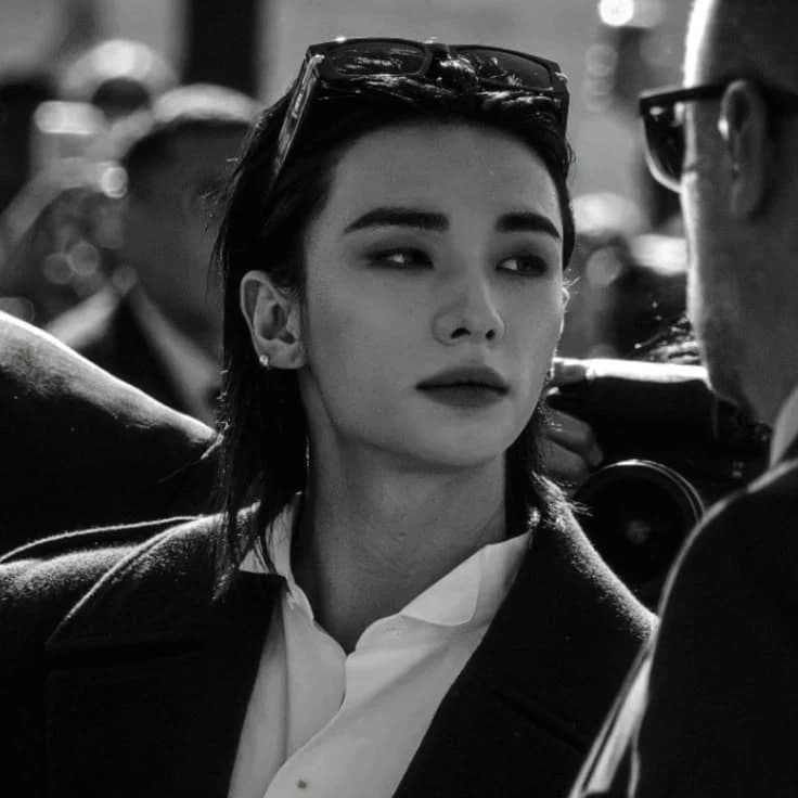 Hwang Hyunjin thumbnail