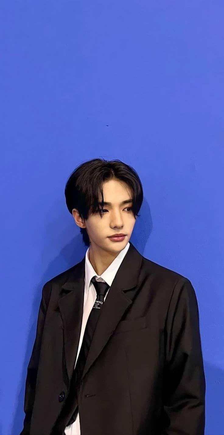 Hyunjin thumbnail