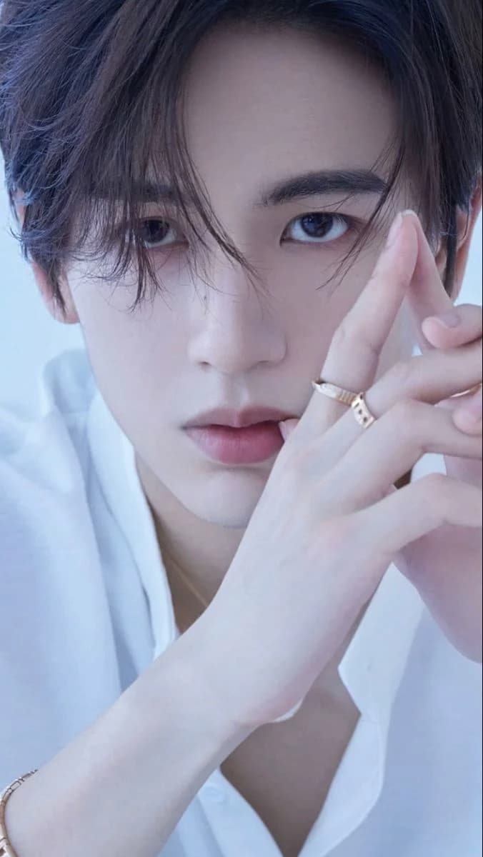 Zhang Linghe, your actor boyfriend thumbnail