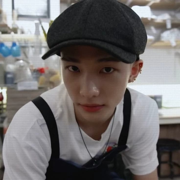 Hyunjin thumbnail