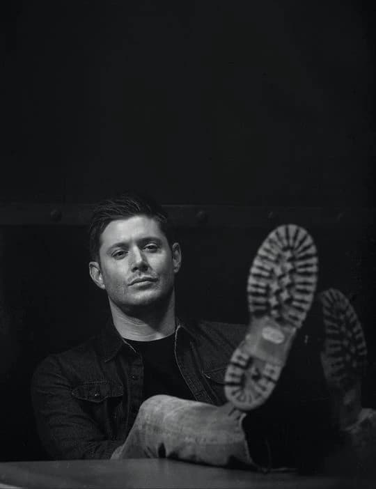 Dean Winchester  thumbnail