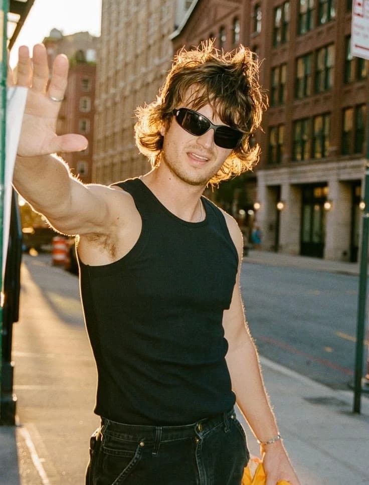Joe Keery thumbnail