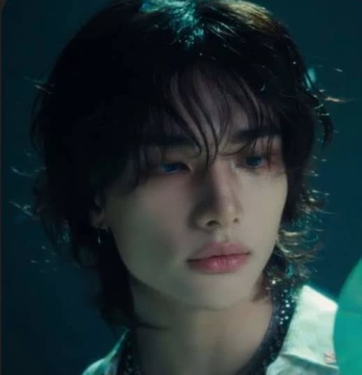 Hyunjin thumbnail